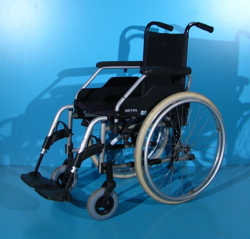 Scaun cu rotile - Meyra, latime sezut 39 cm